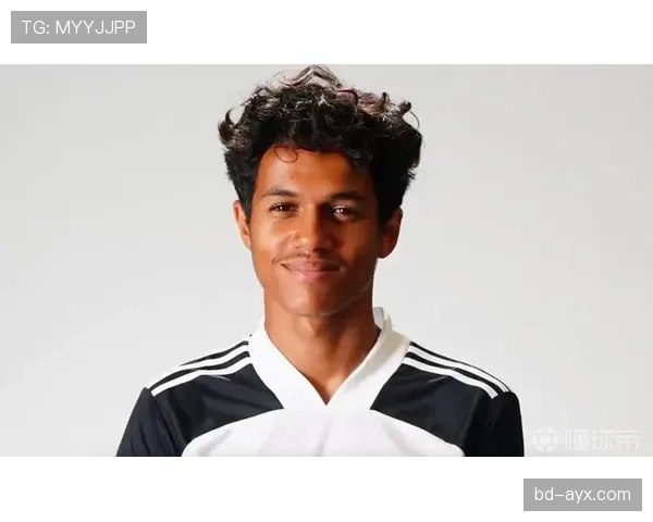 富勒姆青训再出新星，未来之星闪耀赛场引瞩目