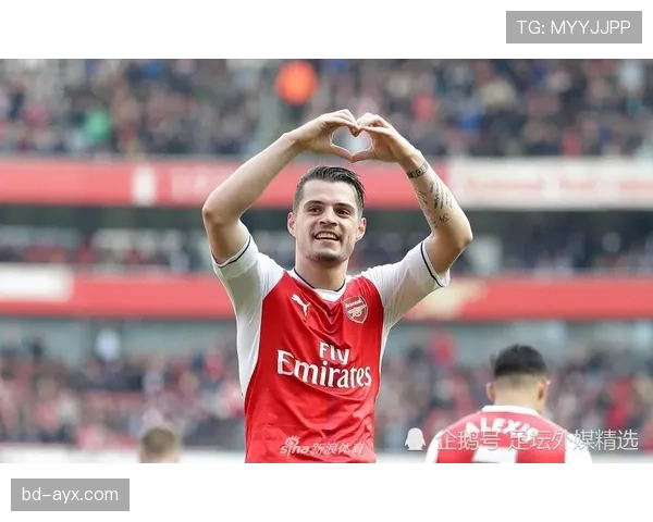 莱万多夫斯基英超转会传闻再起，近期动态引发关注